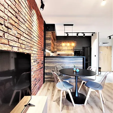 Loft - Loft Nad Rzeka, Centrum, Parking, Winda, Netflix *