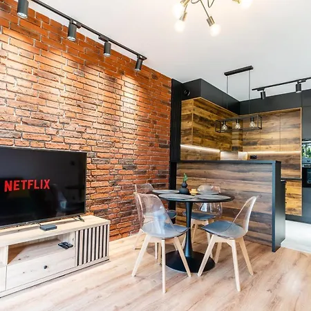 Loft - Loft Nad Rzeka, Centrum, Parking, Winda, Netflix Iława